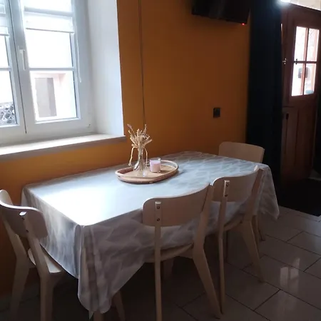 Hedoniste 1 Holiday home Herpy-l'Arlesienne